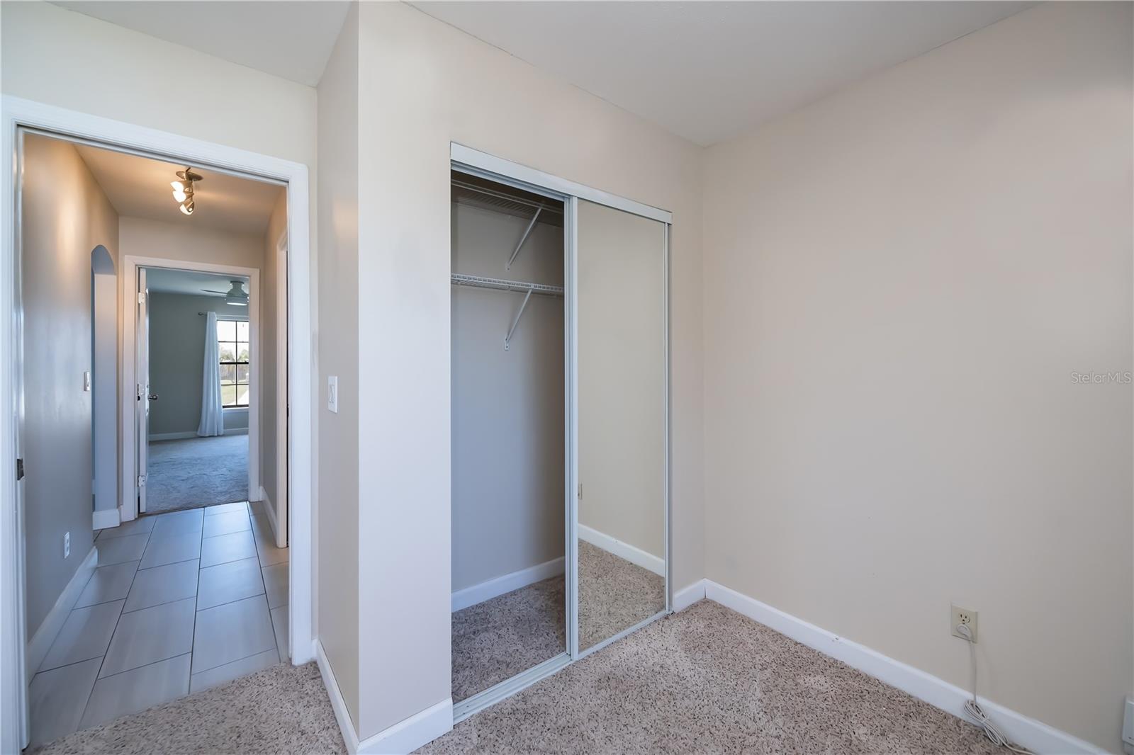 Image 17 of 80 For 552 Bellaire Drive