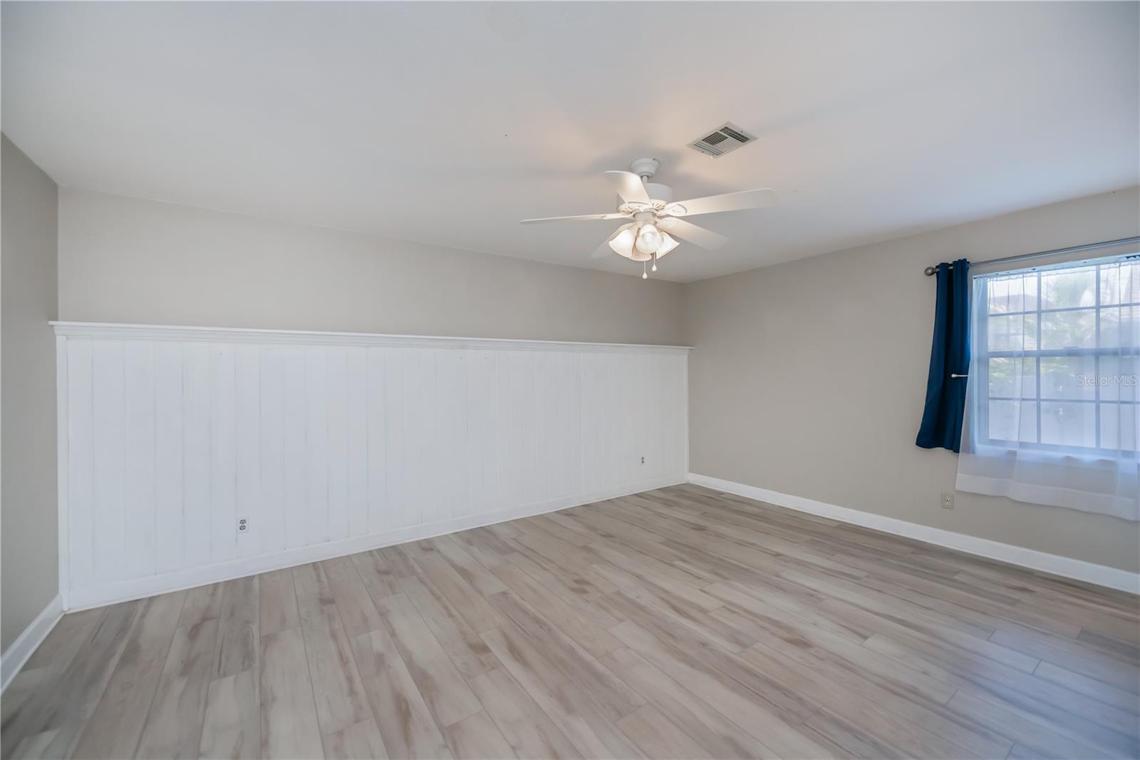 Image 39 of 80 For 552 Bellaire Drive