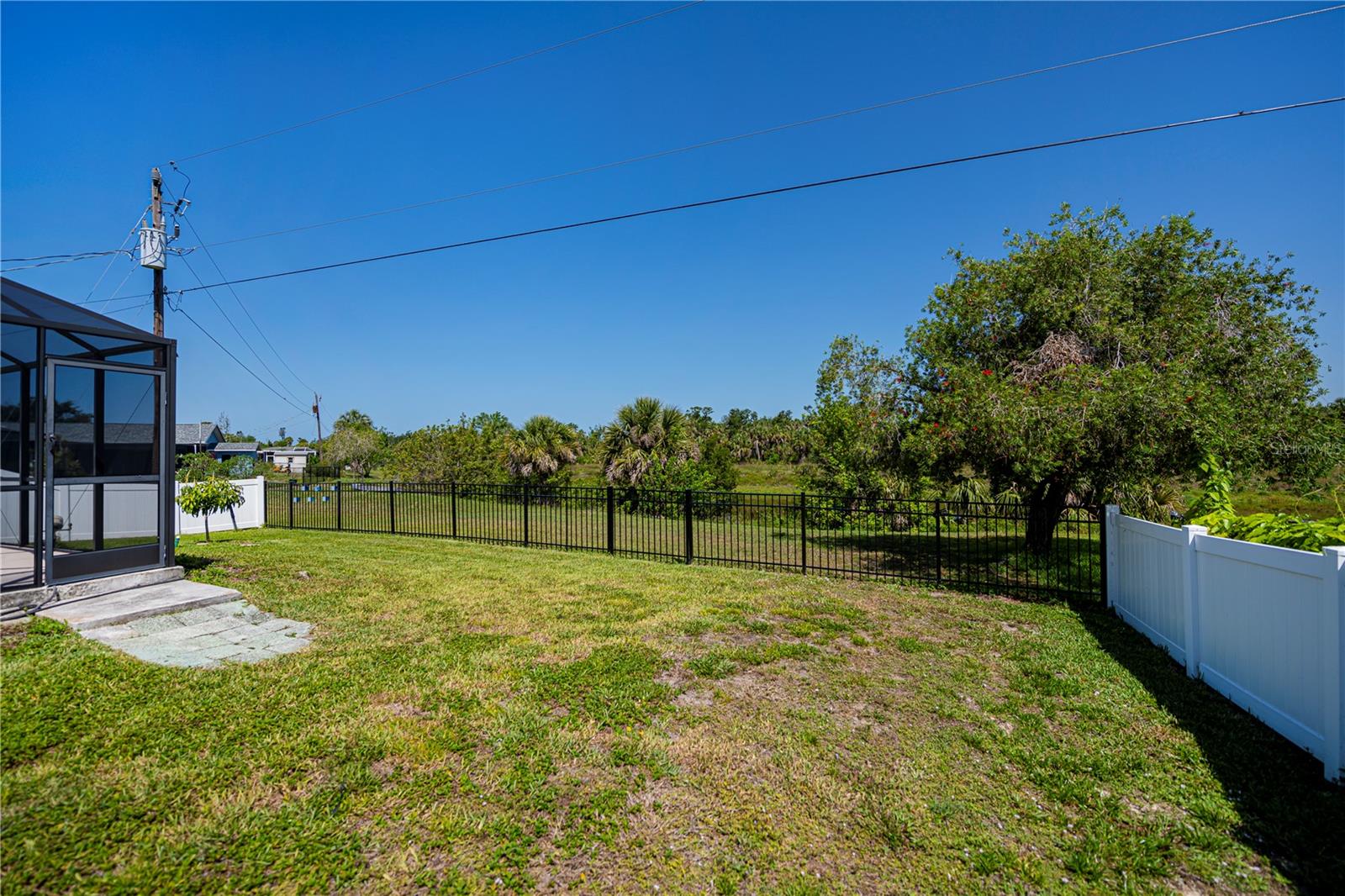 Image 50 of 80 For 552 Bellaire Drive