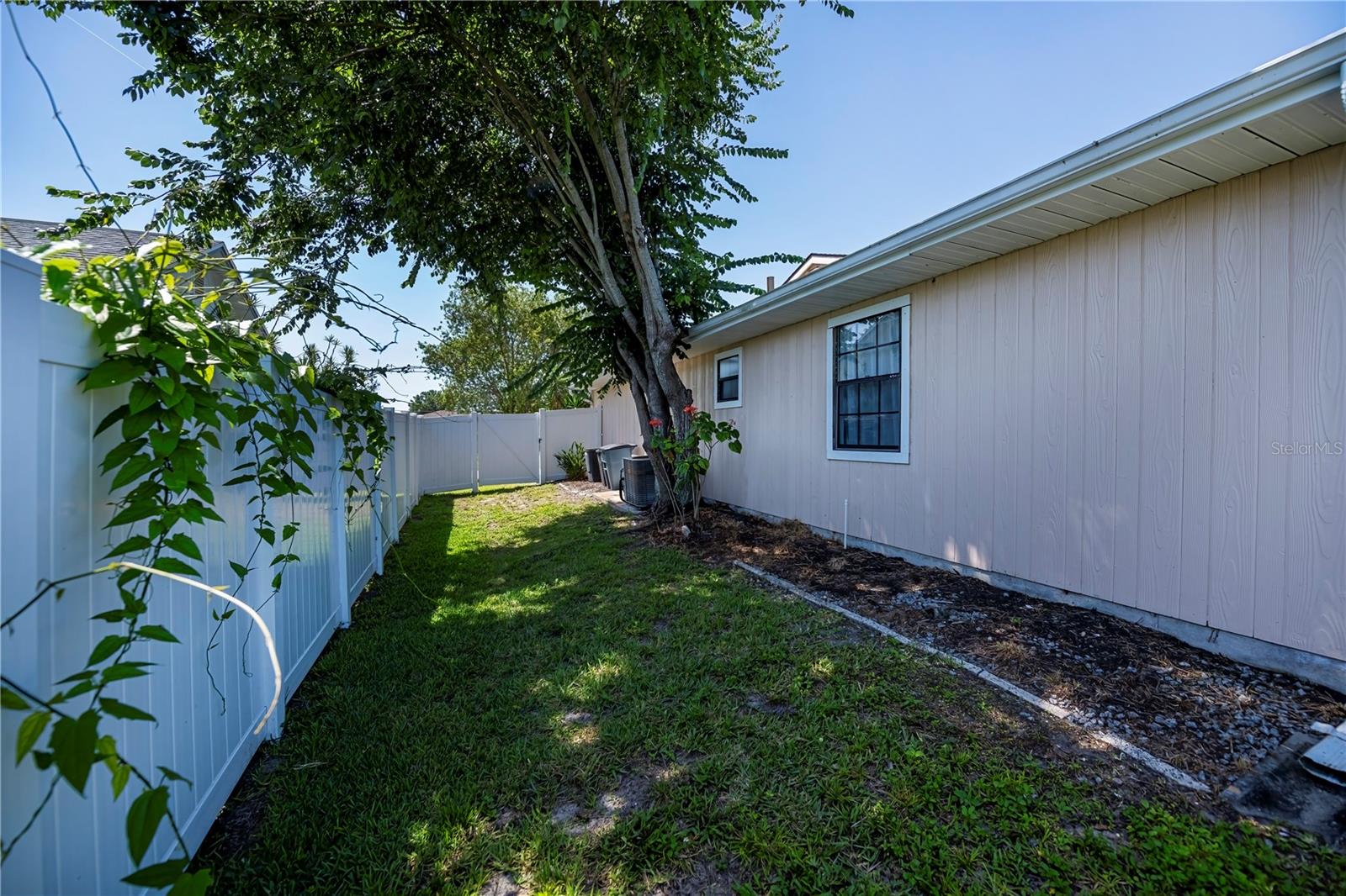 Image 60 of 80 For 552 Bellaire Drive