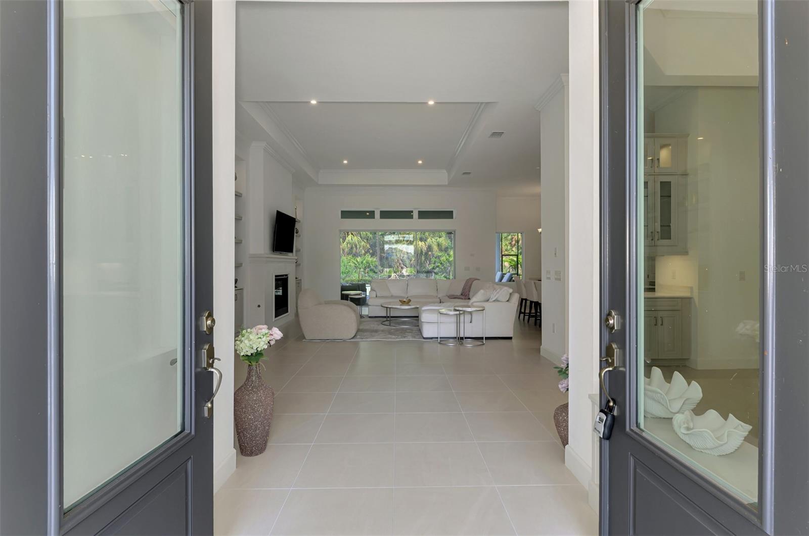 Image 10 of 78 For 9048 Luna Lane
