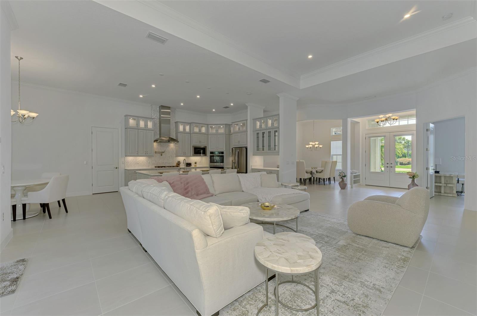 Image 21 of 78 For 9048 Luna Lane