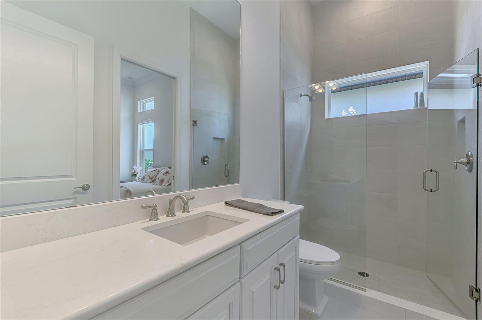 Image 47 of 78 For 9048 Luna Lane