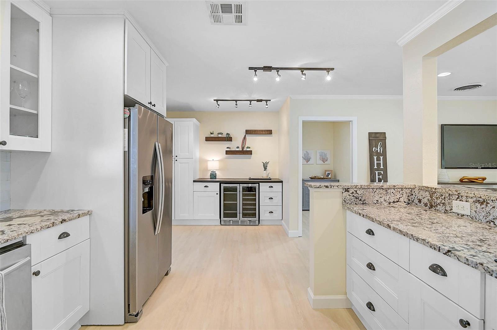 Image 15 of 65 For 1099 Nokomis Avenue S