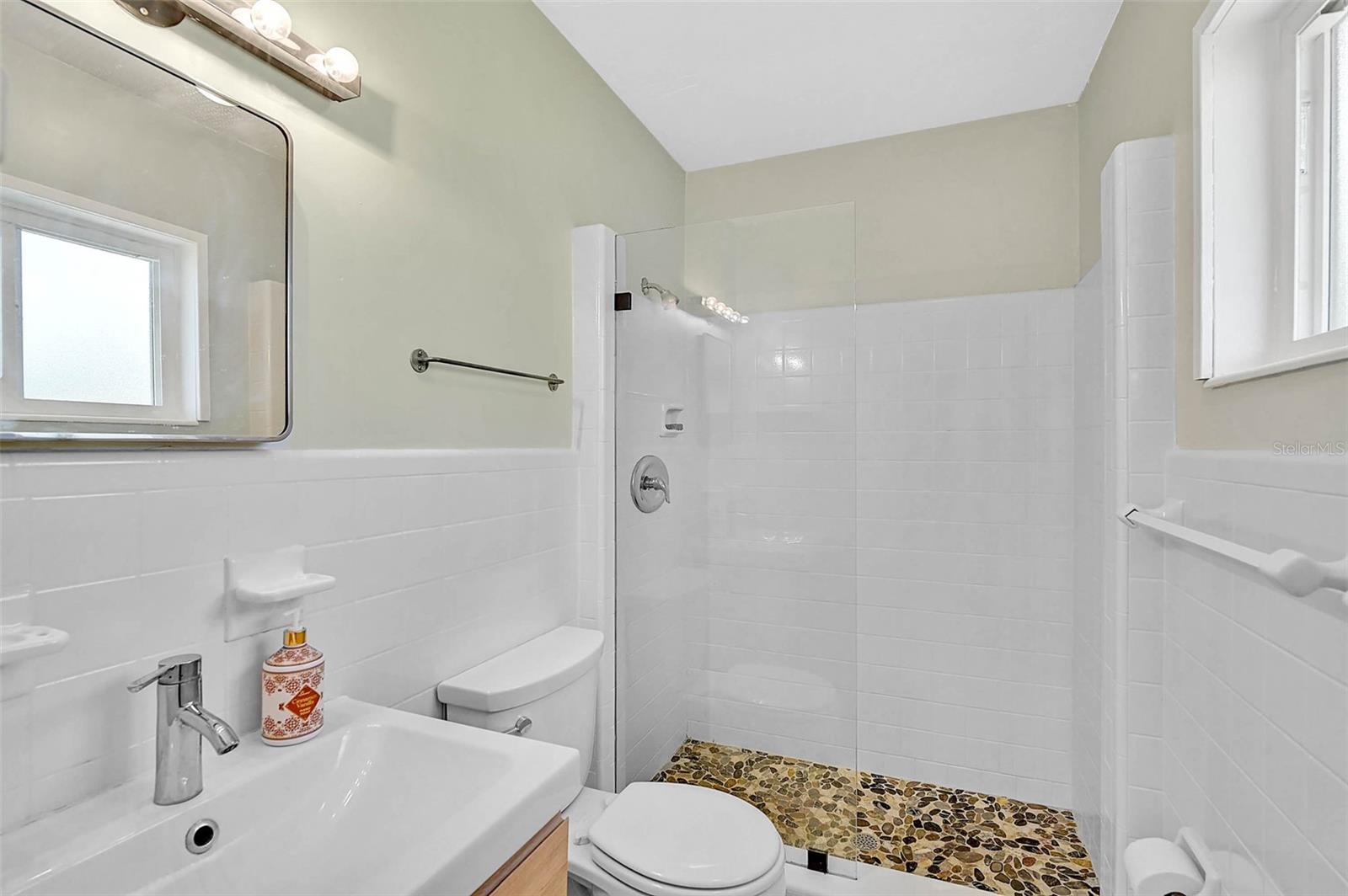 Image 24 of 65 For 1099 Nokomis Avenue S