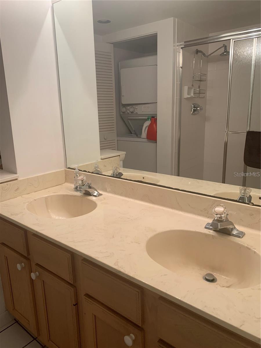 Image 18 of 22 For 841 Wexford Boulevard 841
