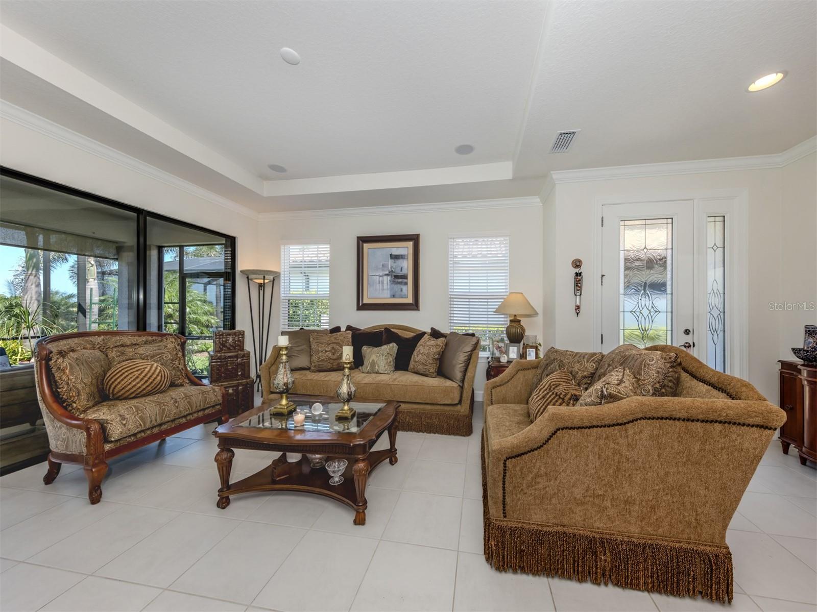 Image 16 of 92 For 5853 Semolino Street