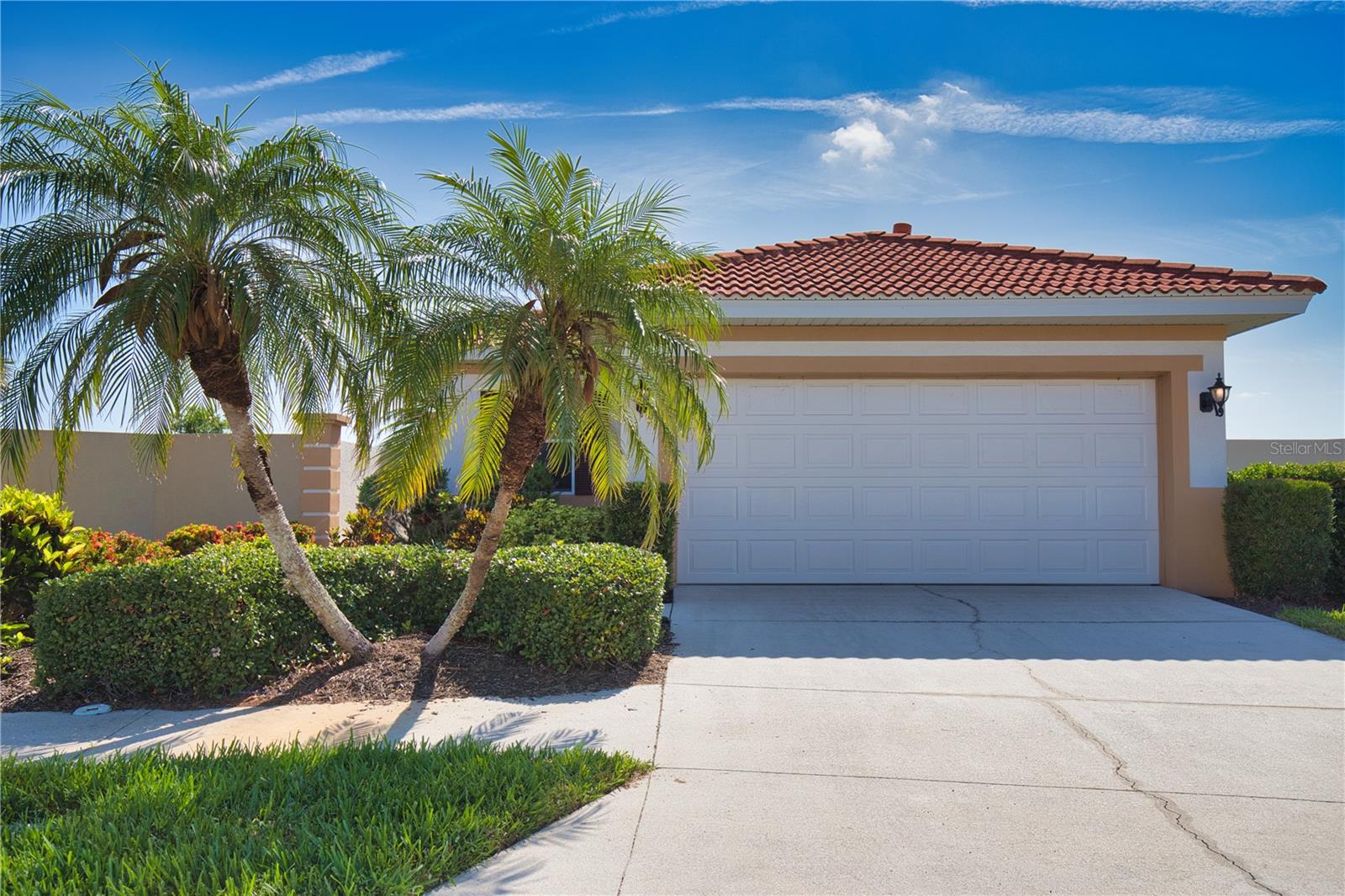 Image 2 of 62 For 102 Mestre Place