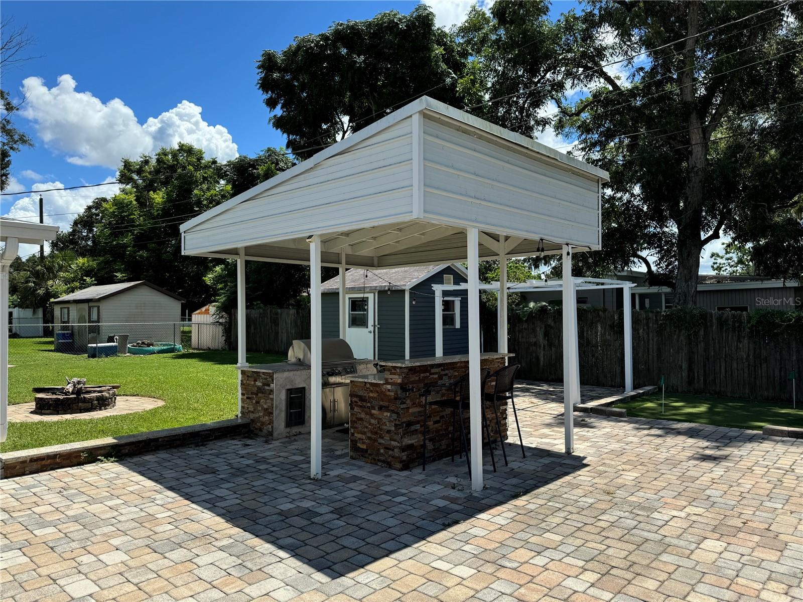 Image 2 of 11 For 508 Garden Drive N
