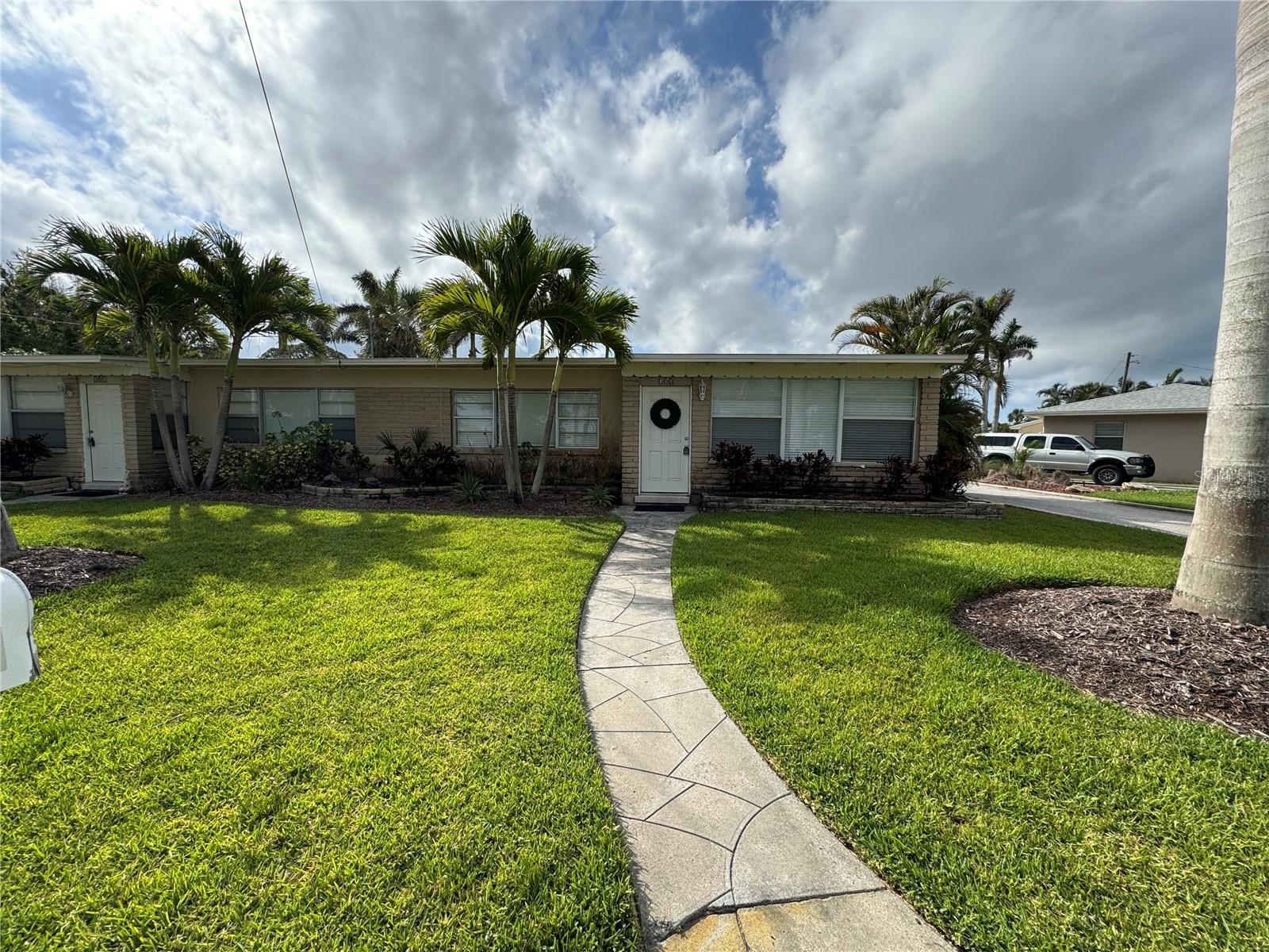 Image 18 of 18 For 303 Colonia Lane W 303