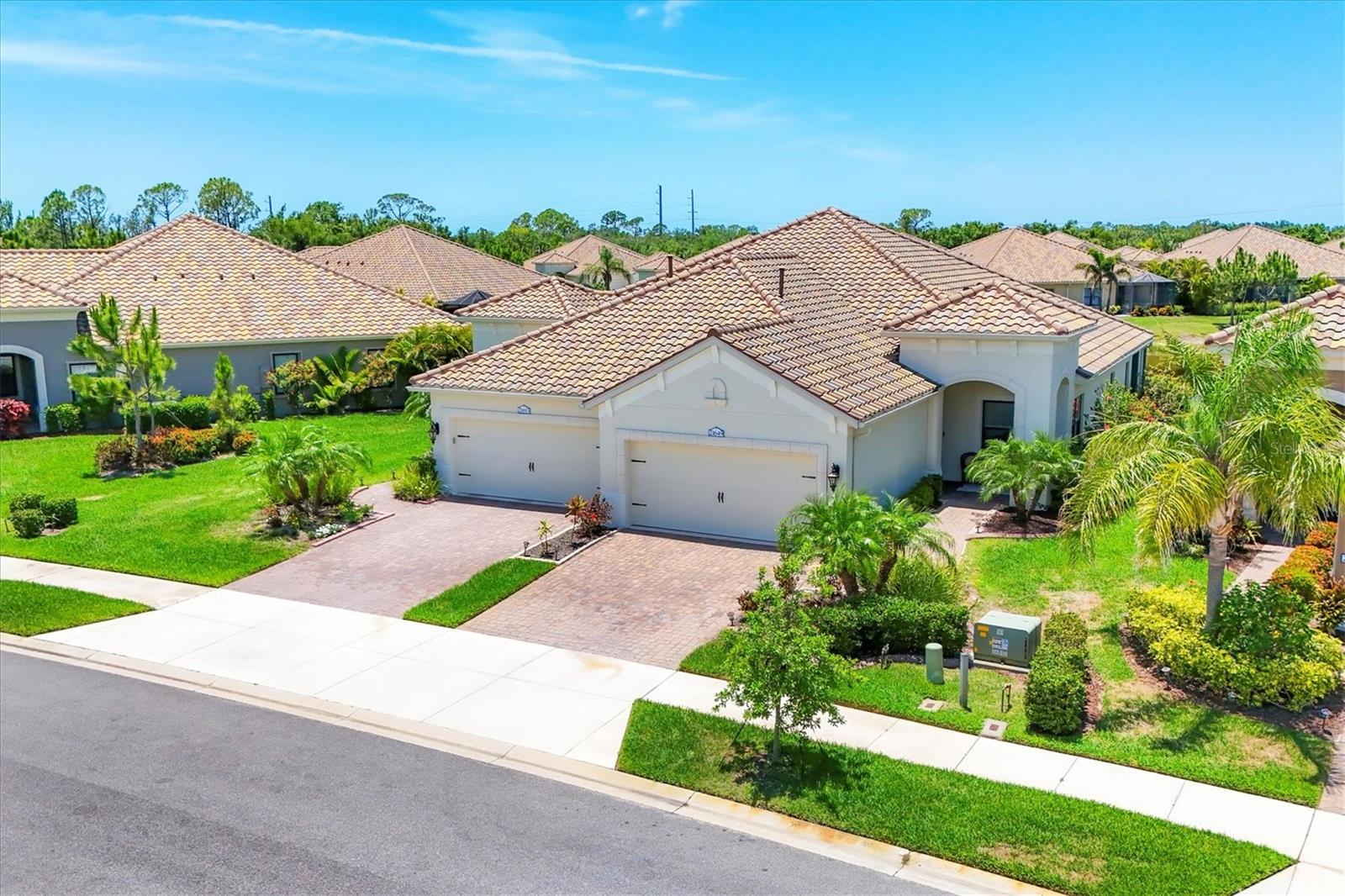 Image 3 of 55 For 21649 Avon Park Court