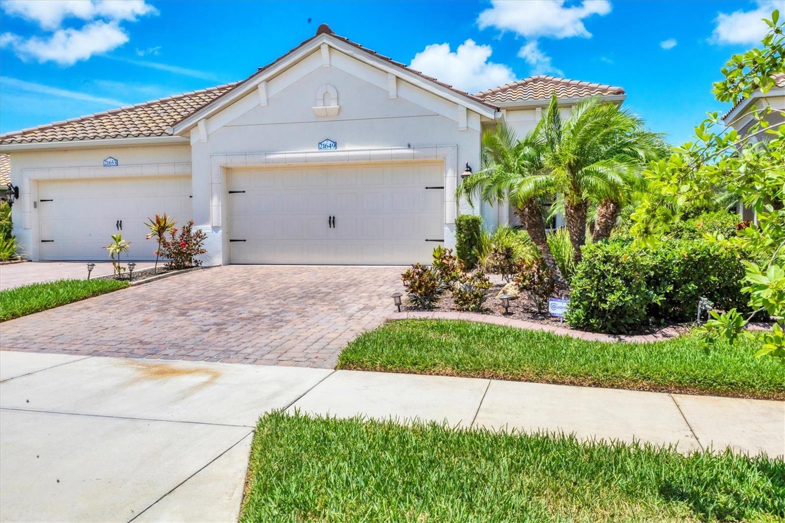 Image 4 of 55 For 21649 Avon Park Court