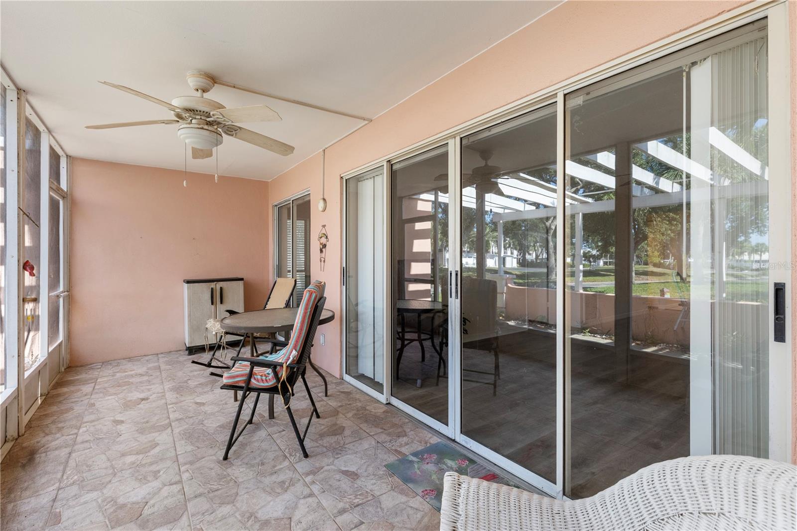 Image 15 of 54 For 458 Cerromar Road 382