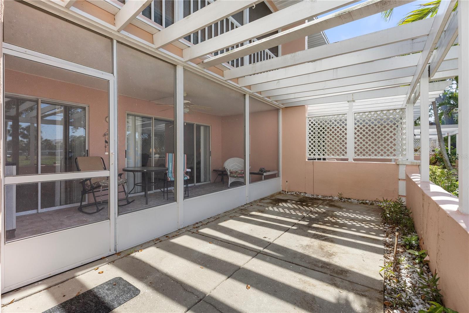 Image 18 of 54 For 458 Cerromar Road 382