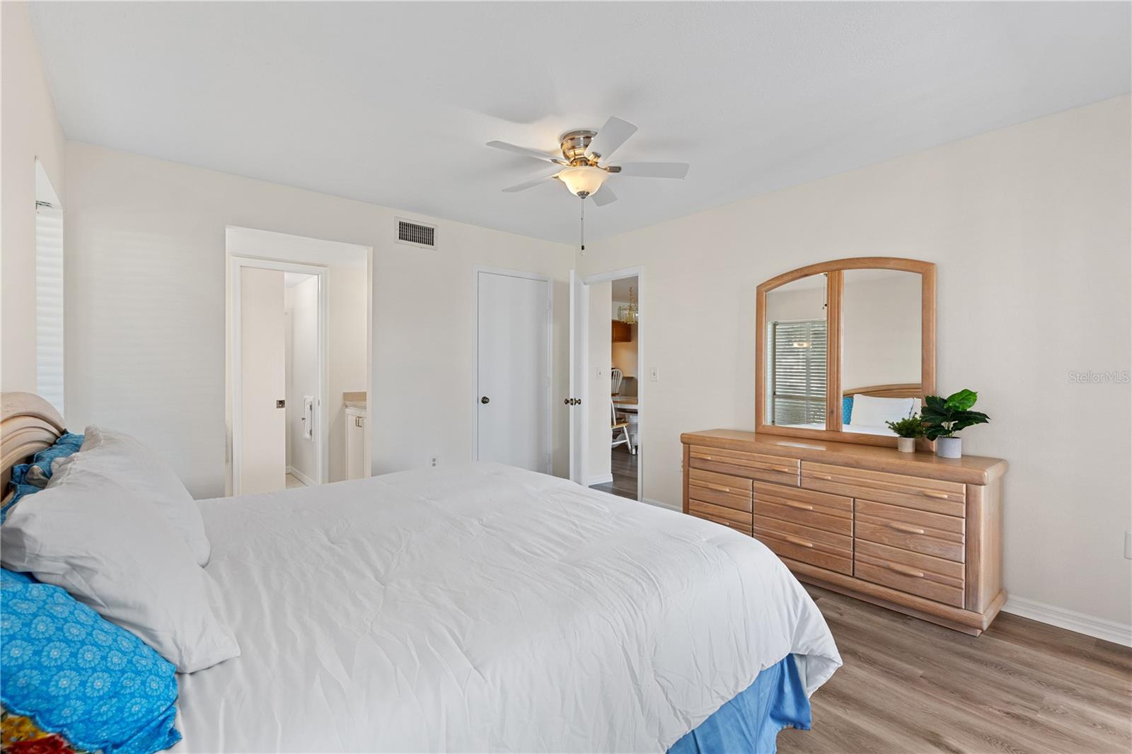 Image 21 of 54 For 458 Cerromar Road 382