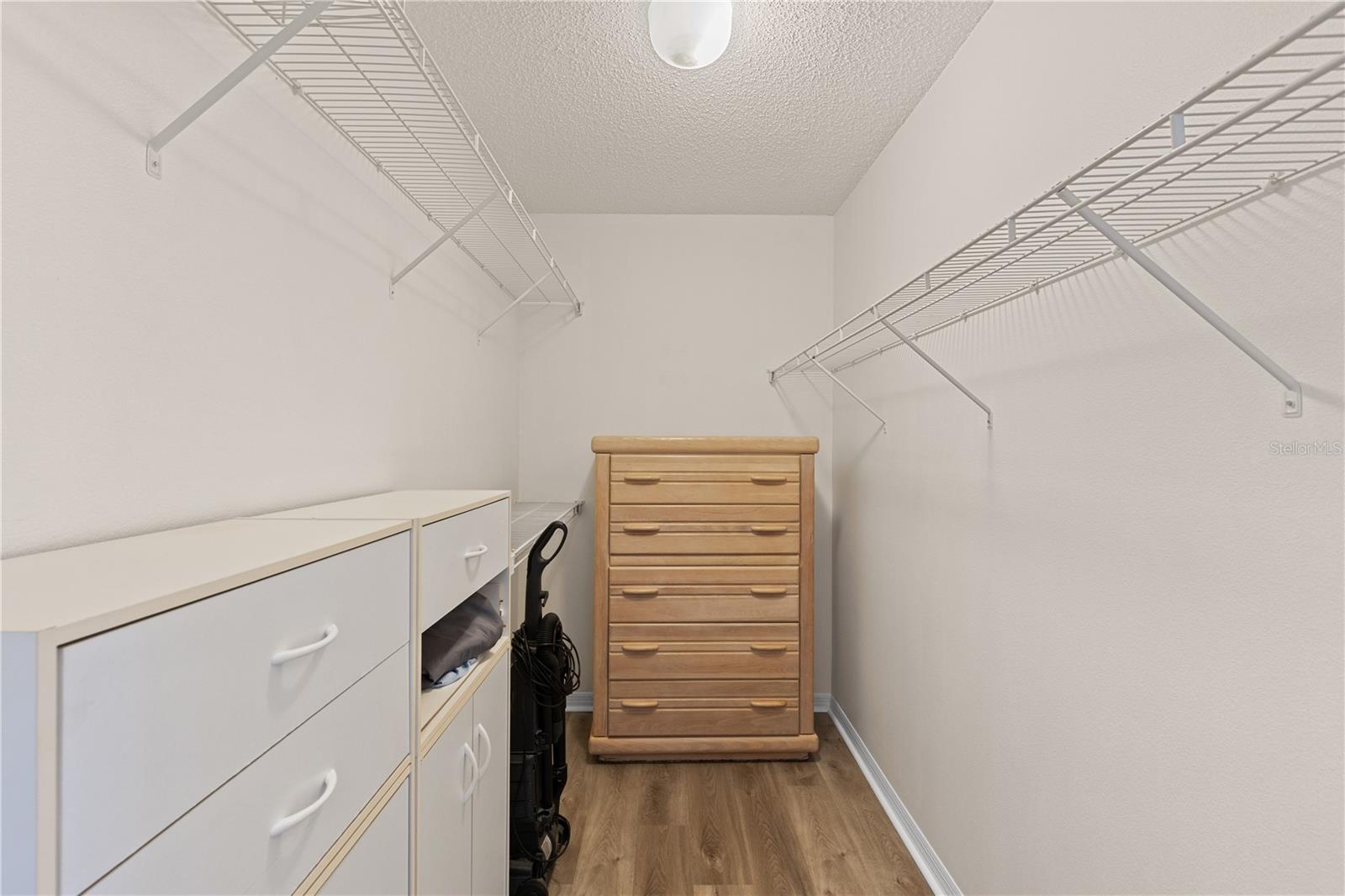 Image 23 of 54 For 458 Cerromar Road 382