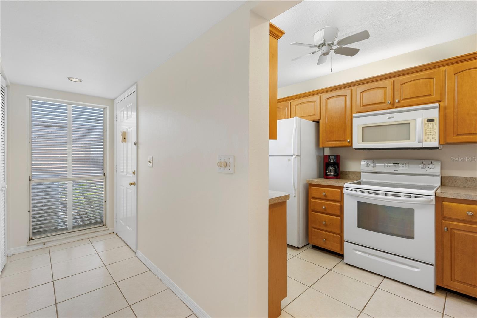 Image 4 of 54 For 458 Cerromar Road 382