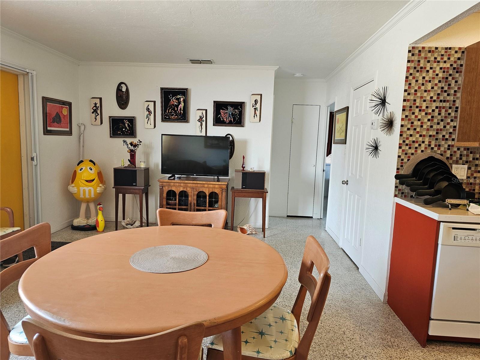 Image 20 of 38 For 1103 Lucille Avenue