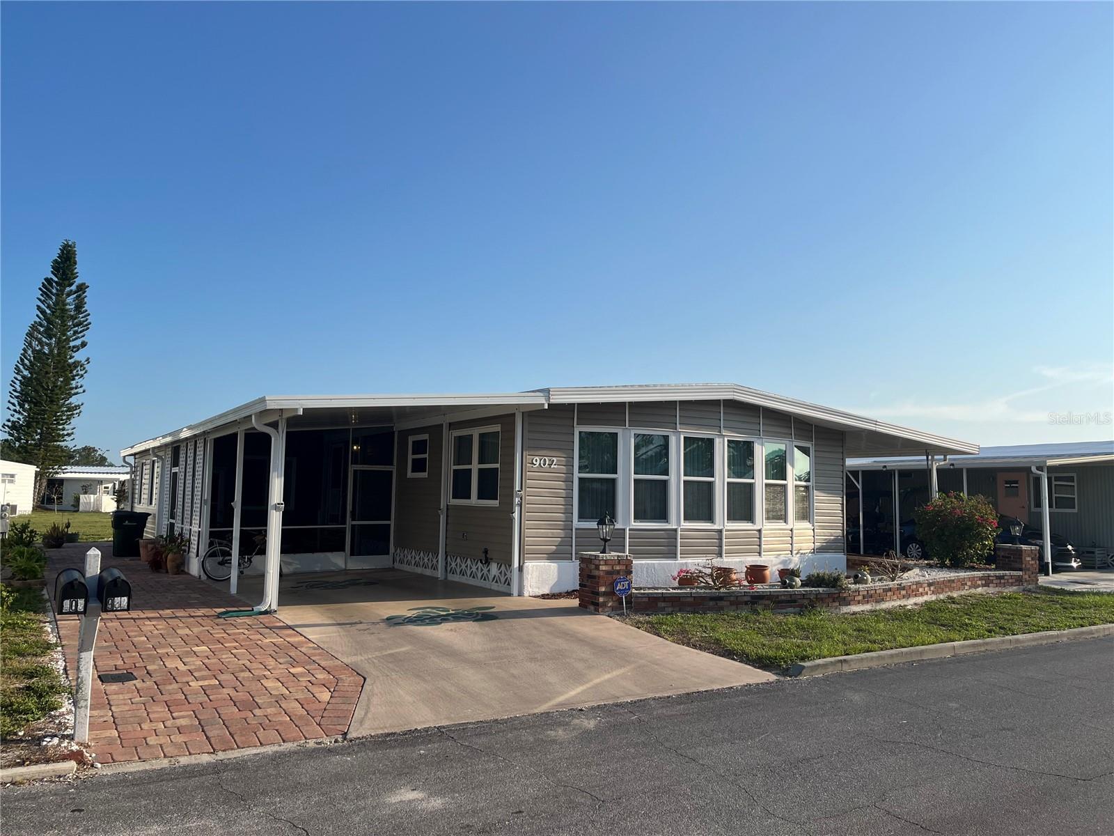 Details for 902 Jolanda Circle, VENICE, FL 34285