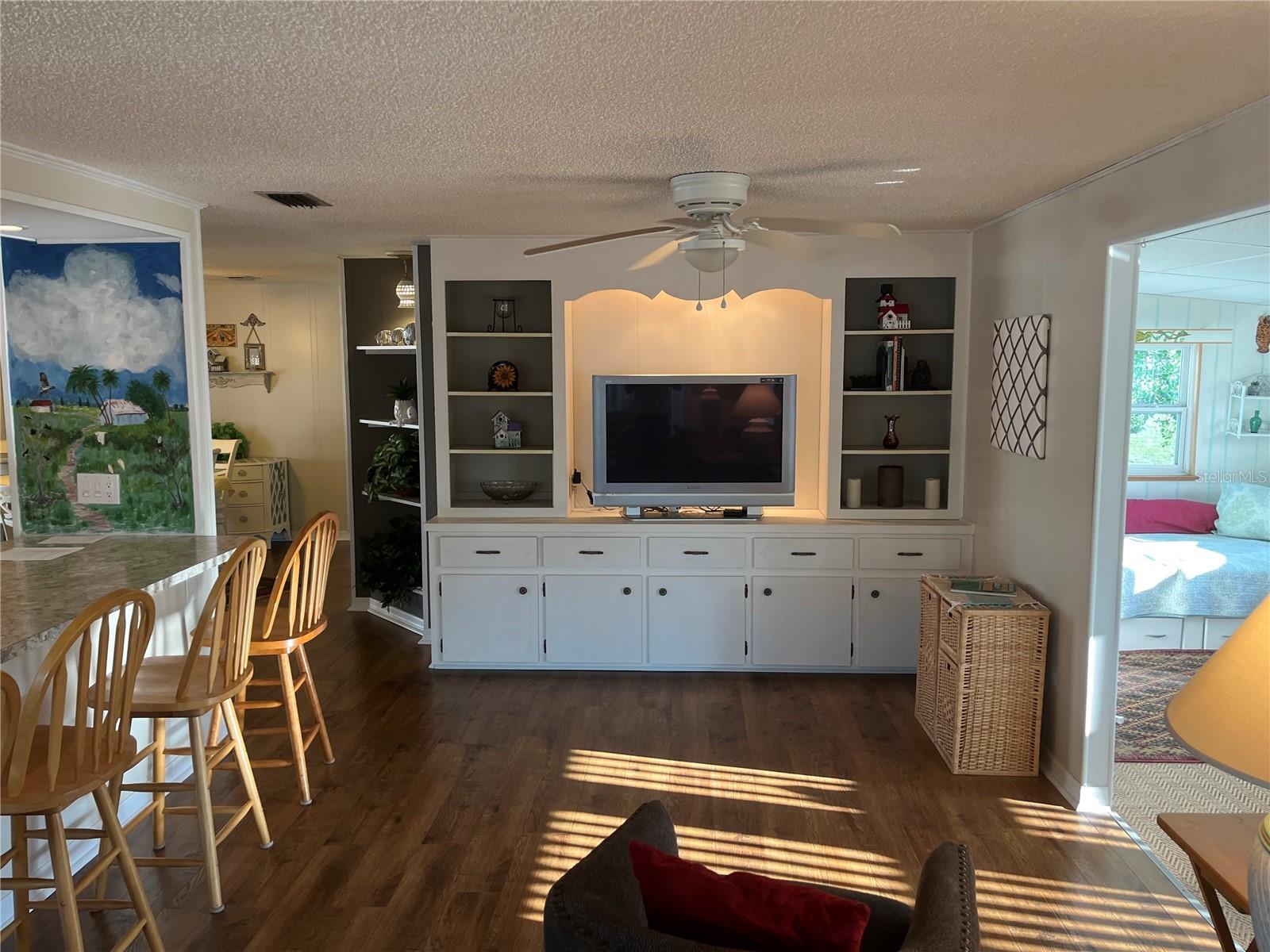 Image 25 of 51 For 902 Jolanda Circle