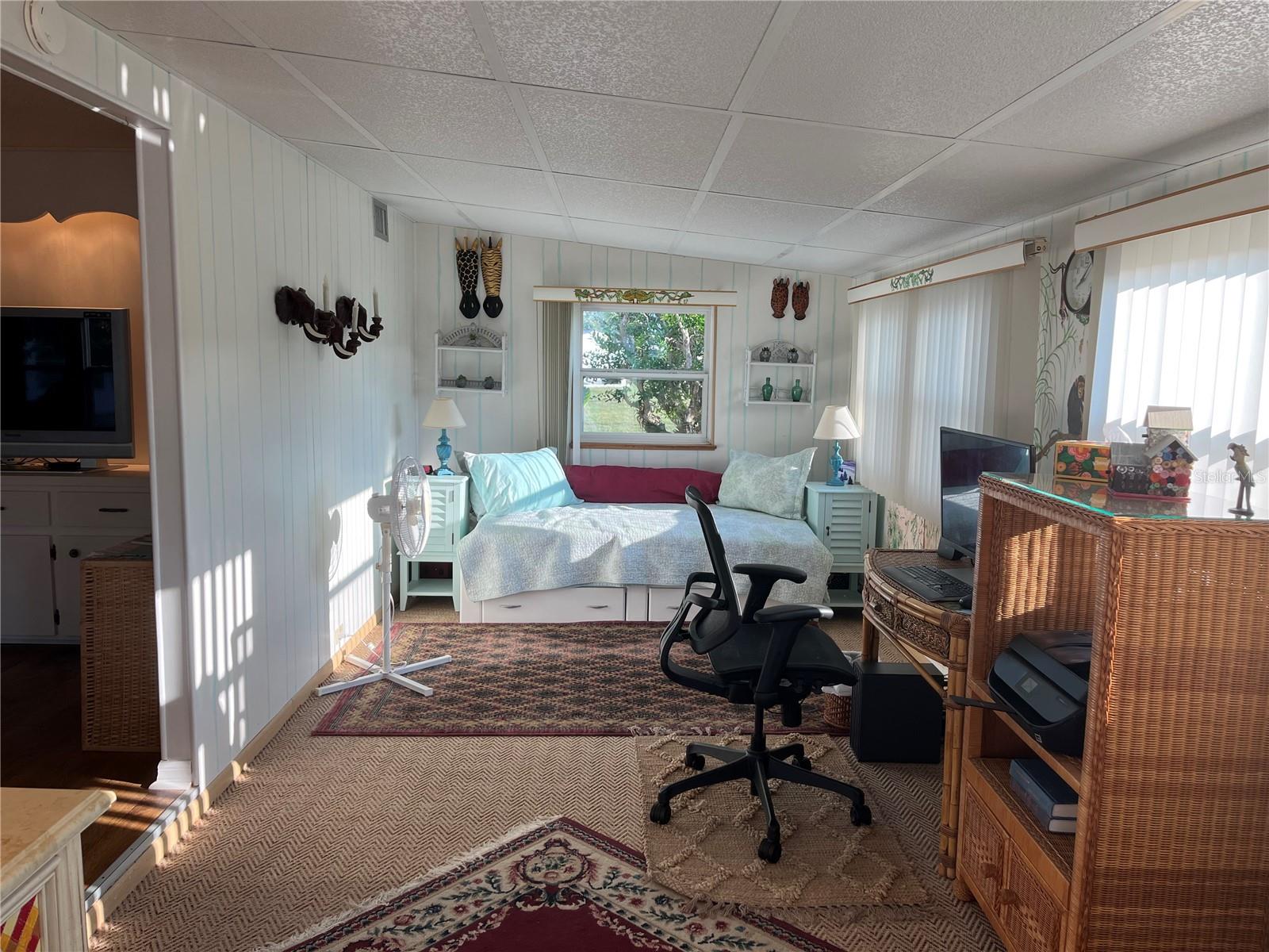 Image 34 of 51 For 902 Jolanda Circle