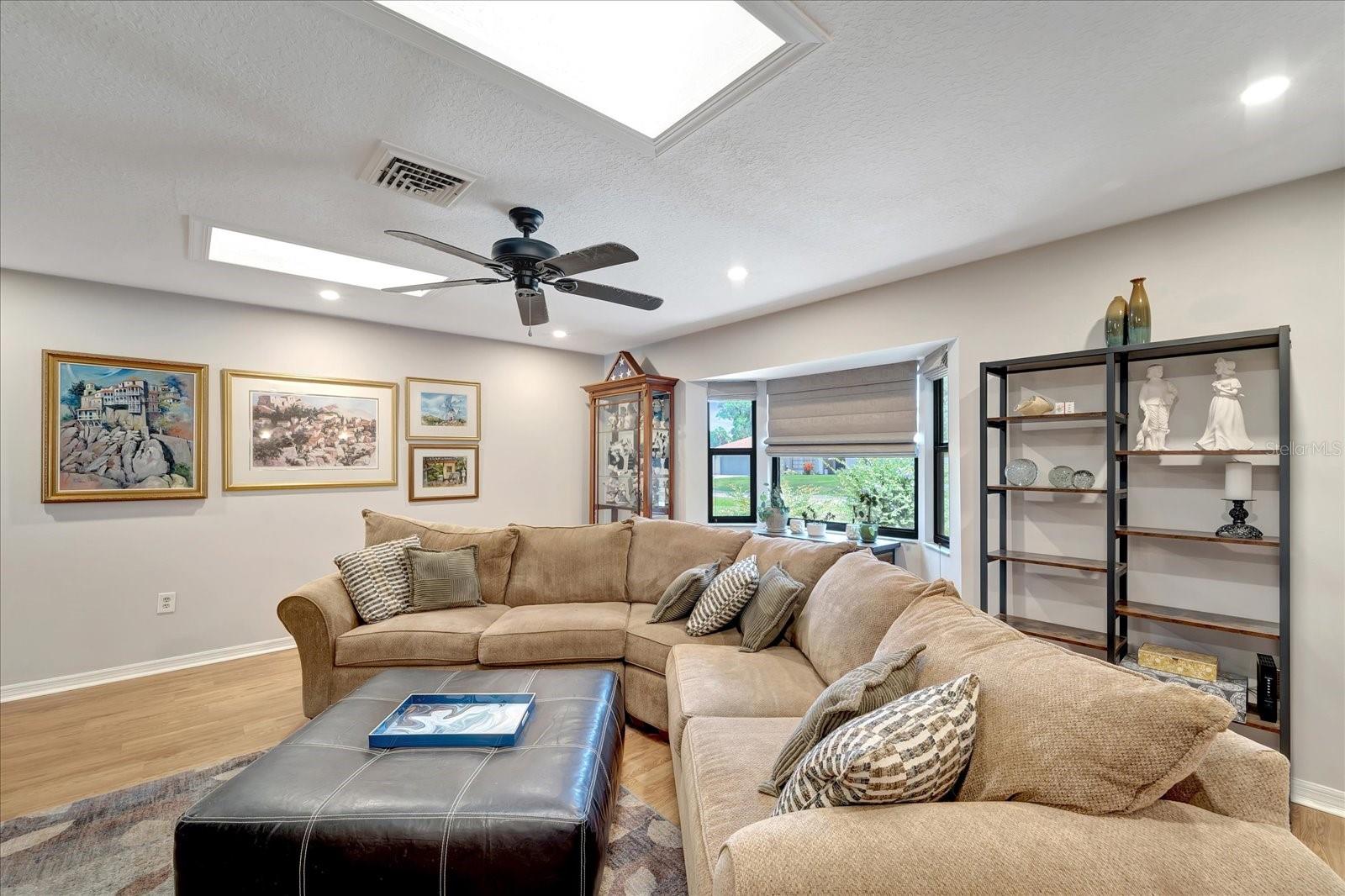 Image 4 of 47 For 1515 Pecan Street