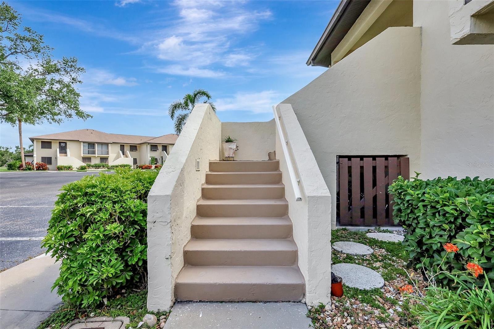 Image 13 of 56 For 4646 Longwater Chase  98