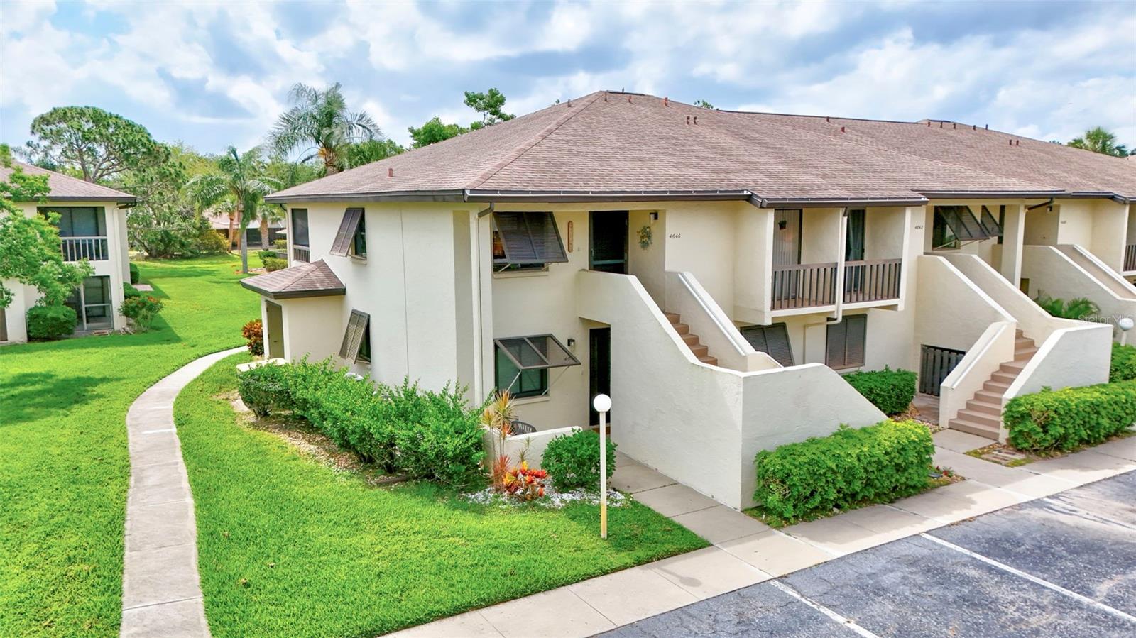 Image 8 of 56 For 4646 Longwater Chase  98