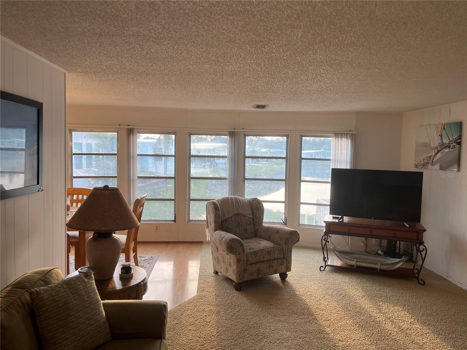 Image 10 of 43 For 868 Baveno Drive