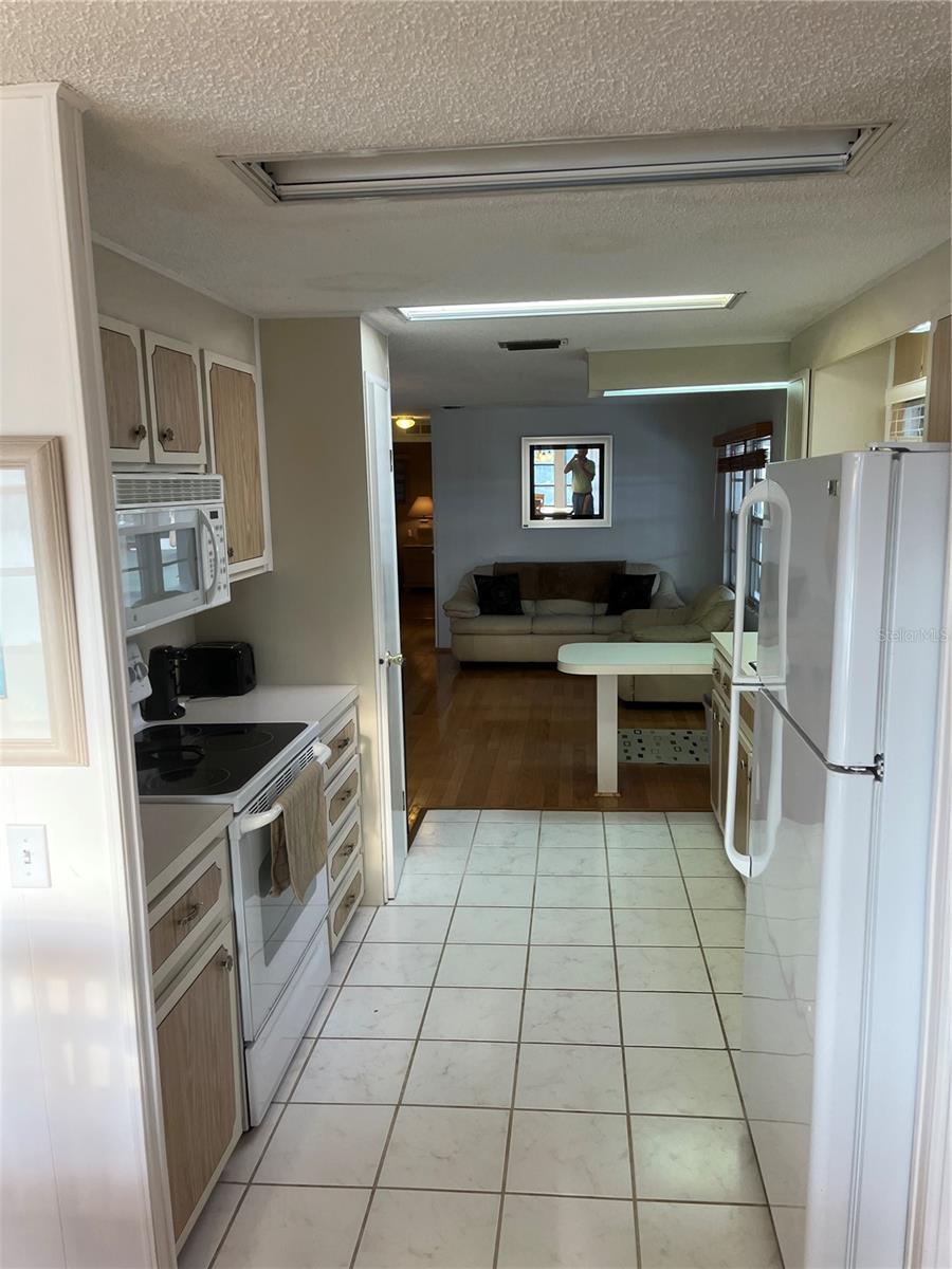 Image 20 of 43 For 868 Baveno Drive