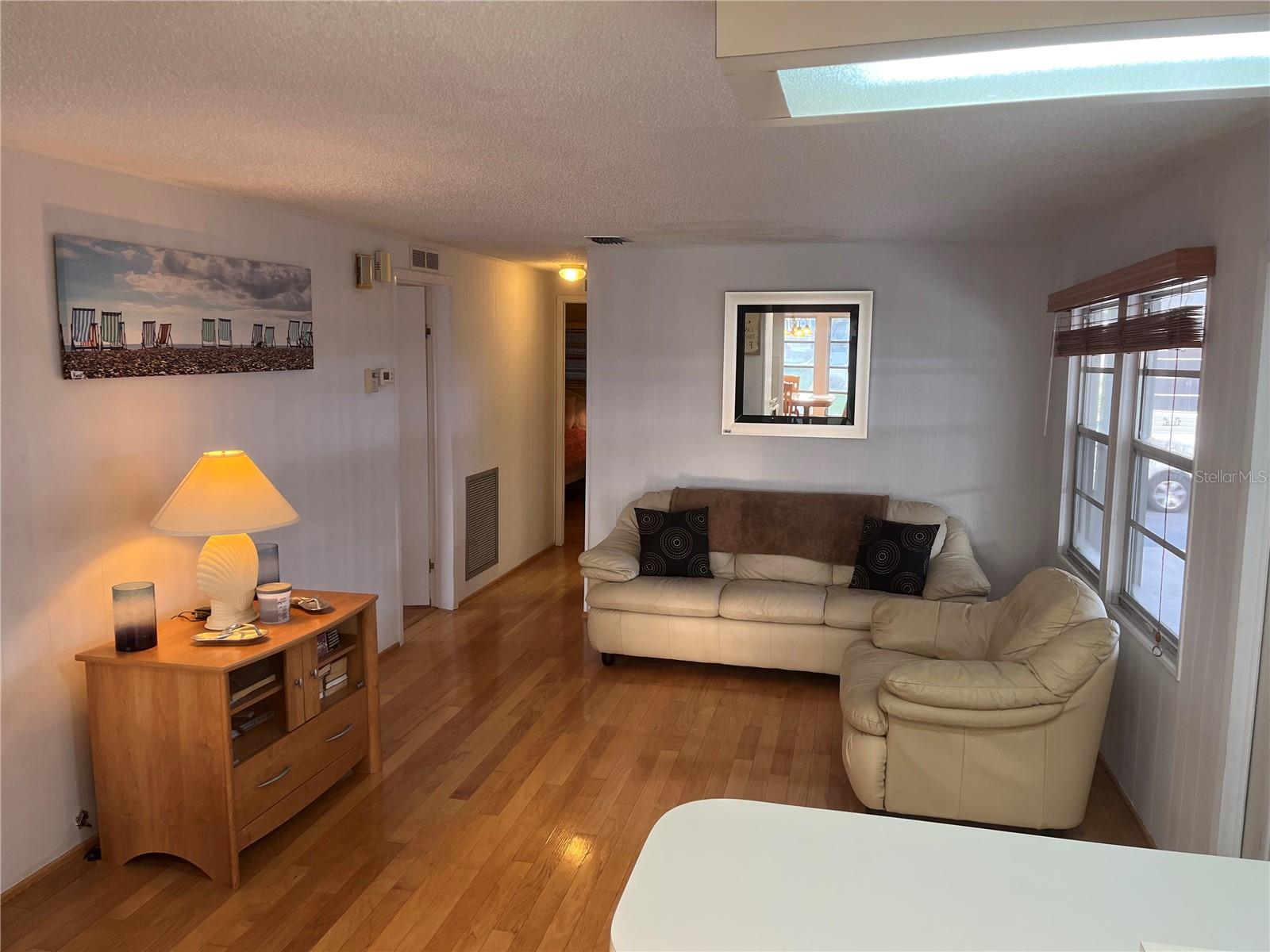 Image 23 of 43 For 868 Baveno Drive