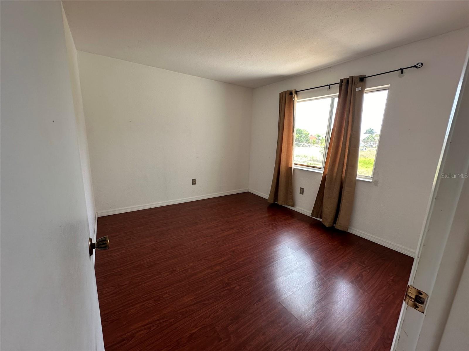 Image 11 of 13 For 8575 Alam Avenue