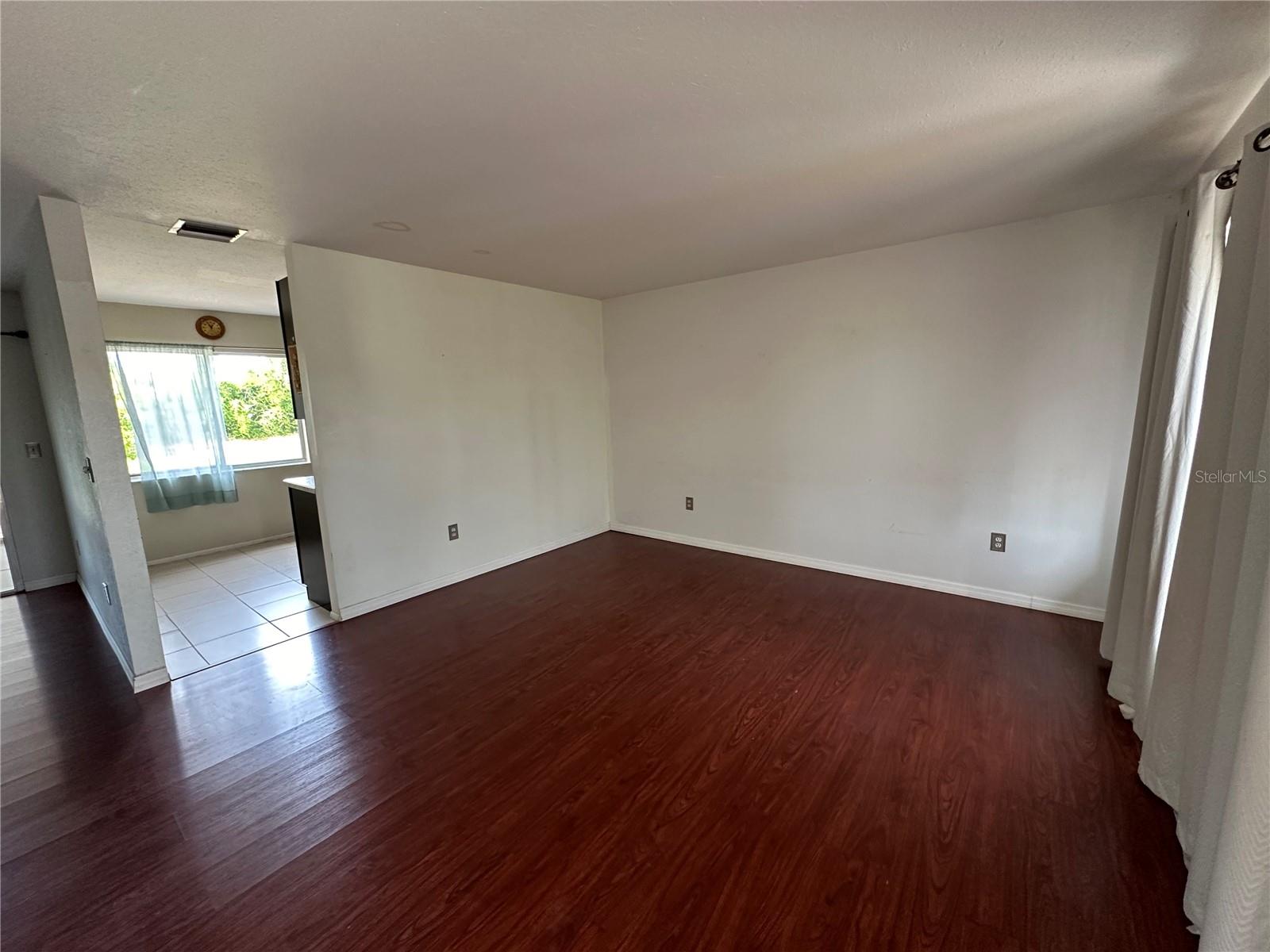 Image 3 of 13 For 8575 Alam Avenue