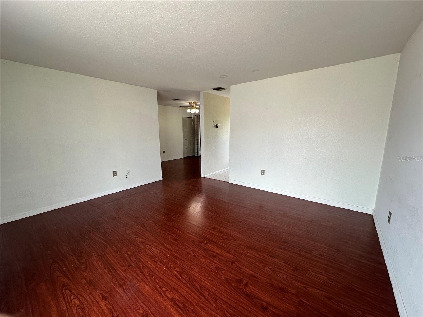 Image 5 of 13 For 8575 Alam Avenue
