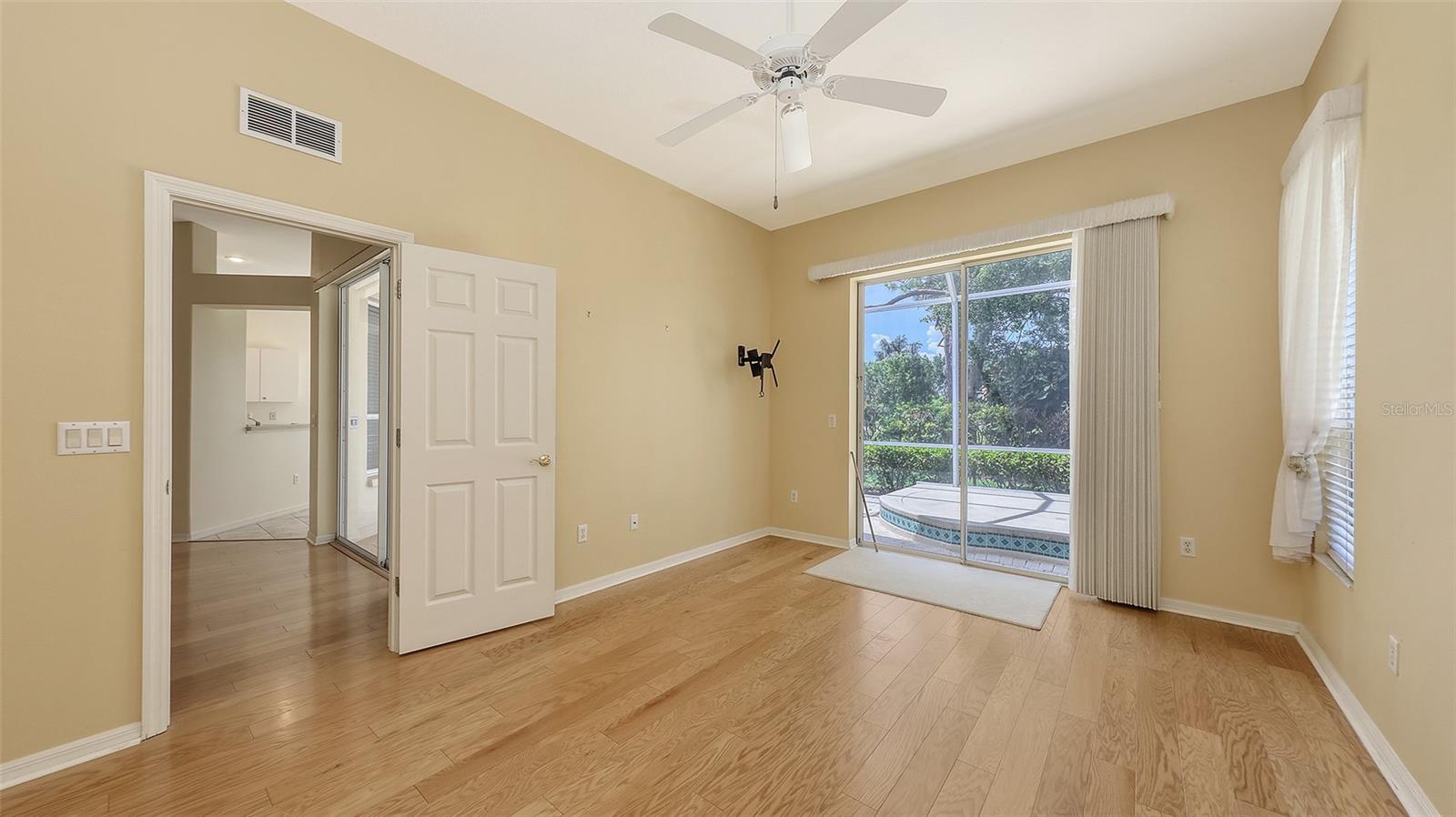 Image 17 of 65 For 201 Vestavia Drive