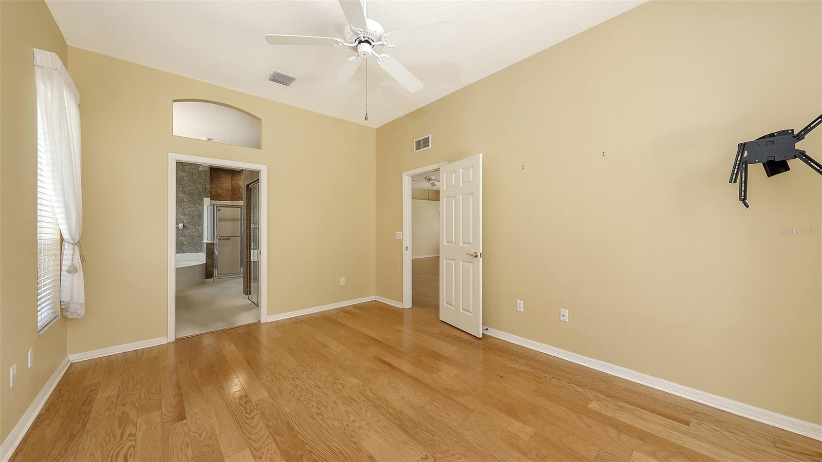 Image 18 of 65 For 201 Vestavia Drive