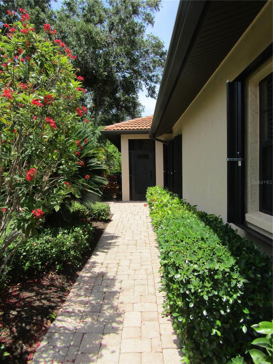 Image 4 of 26 For 4526 Cancello Grande Avenue
