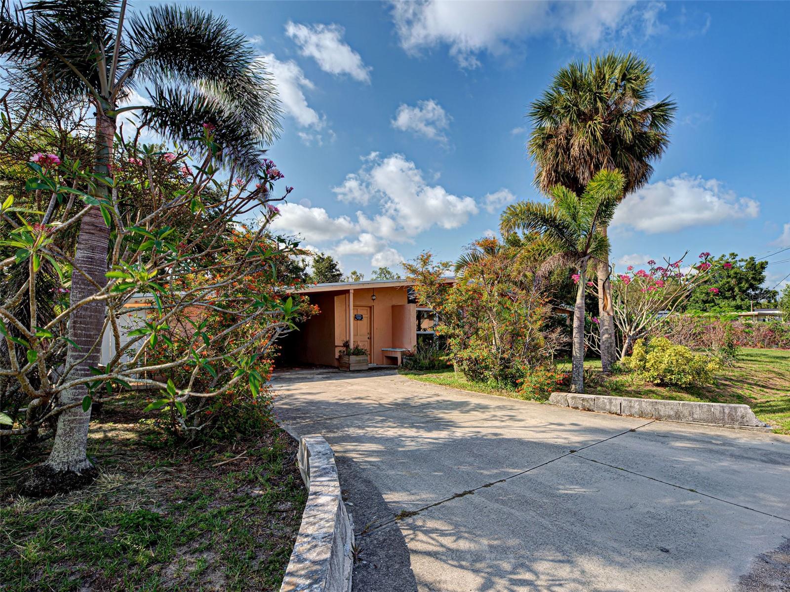 Image 11 of 50 For 602 Bonito Ave