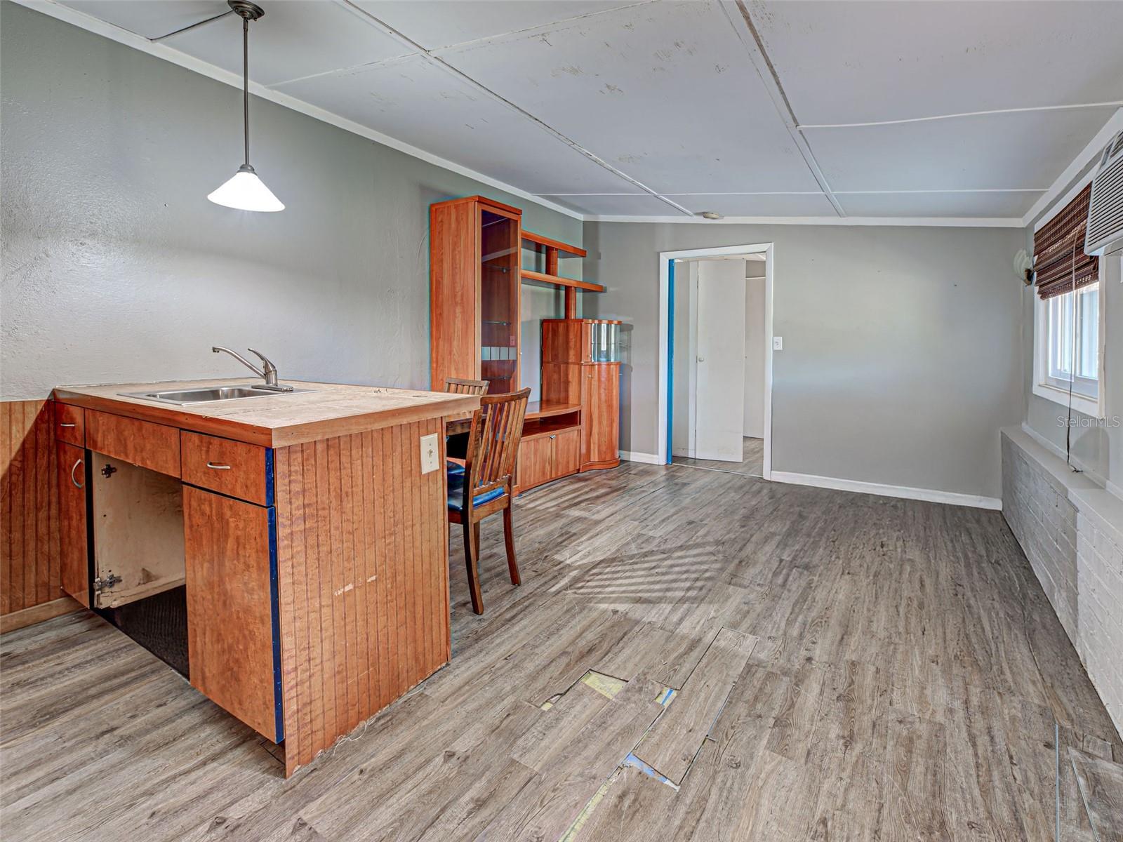 Image 36 of 50 For 602 Bonito Ave