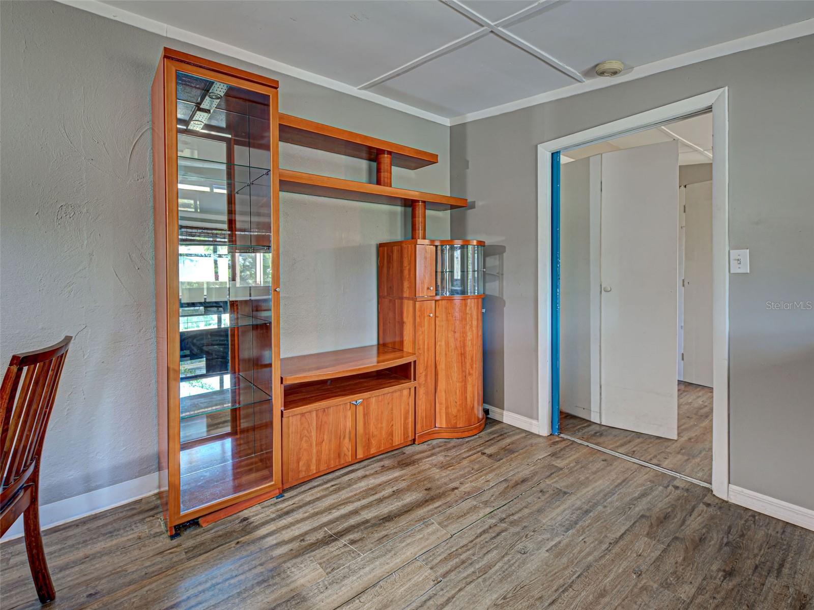 Image 39 of 50 For 602 Bonito Ave
