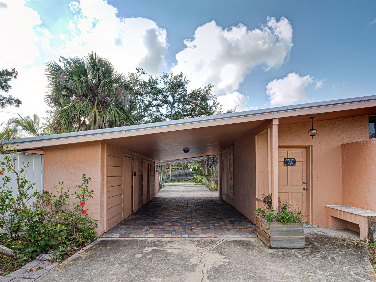 Image 4 of 50 For 602 Bonito Ave