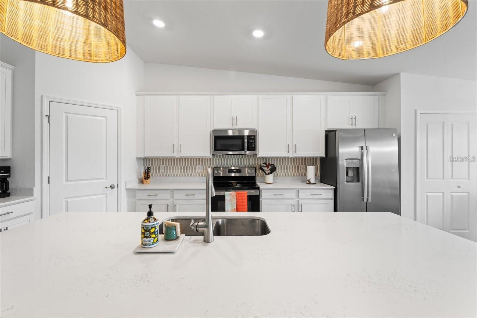 Image 13 of 73 For 12440 Wellen Golf Street 204