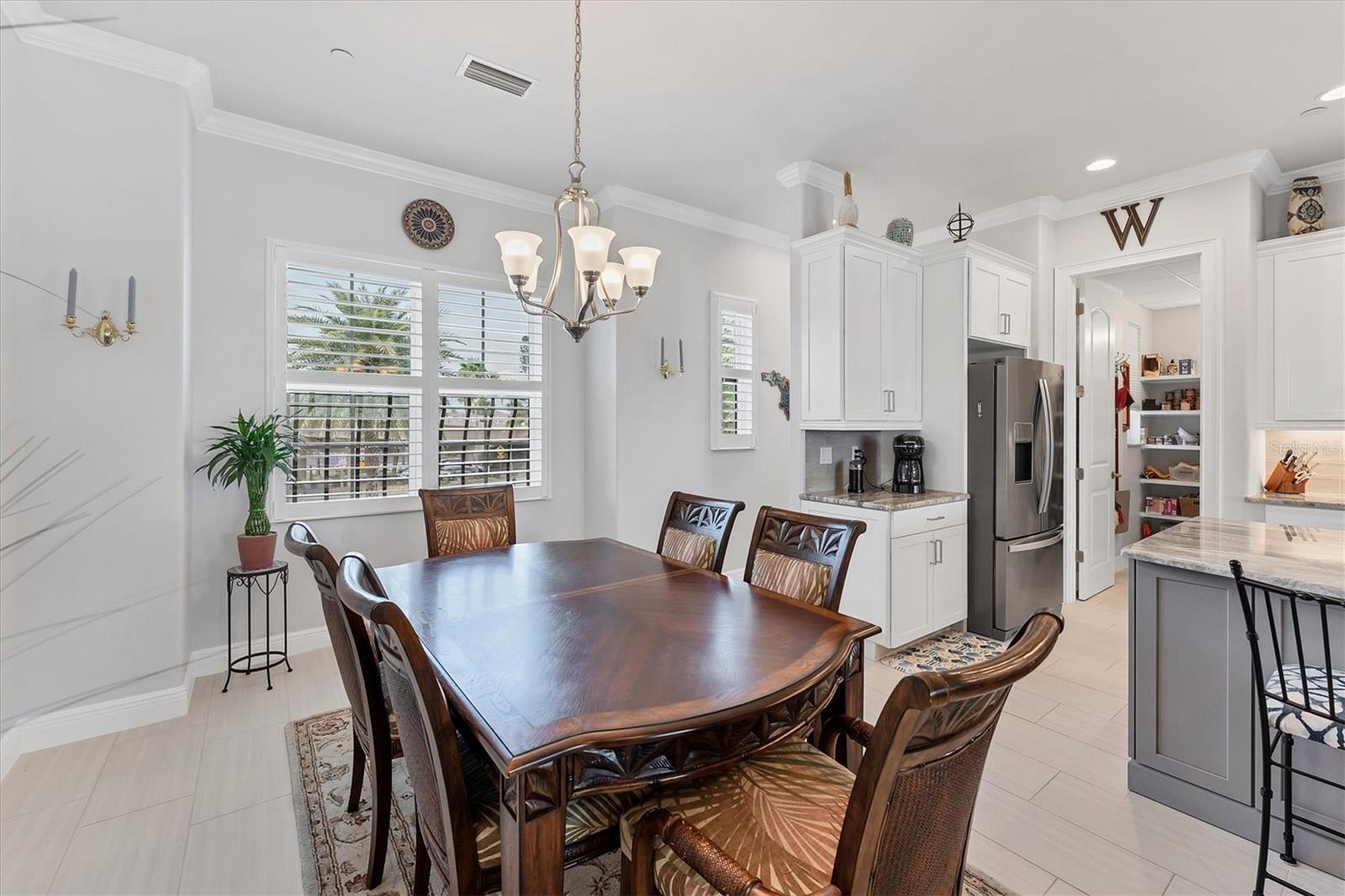 Image 11 of 47 For 209 Venice Avenue