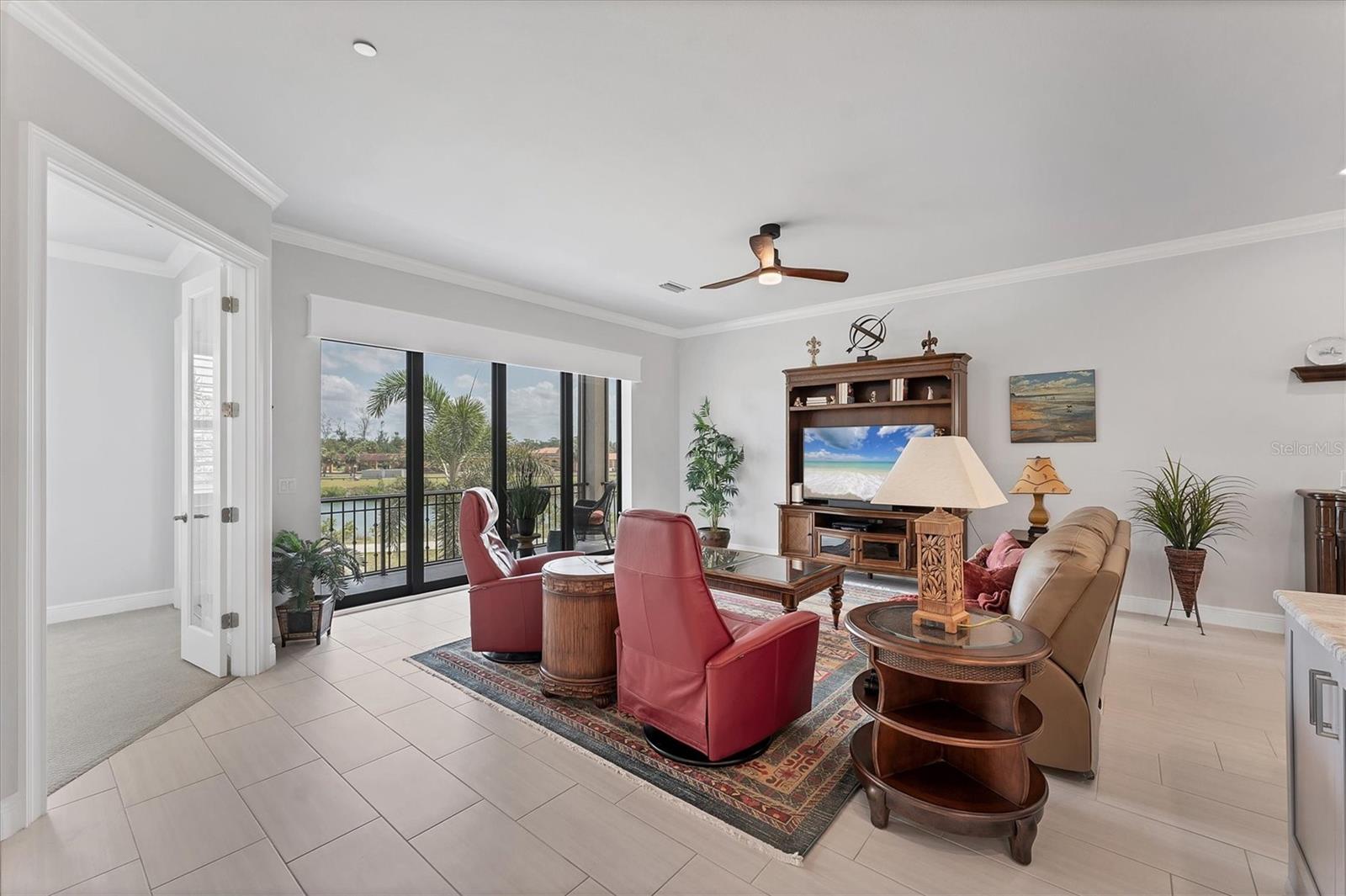 Image 12 of 47 For 209 Venice Avenue