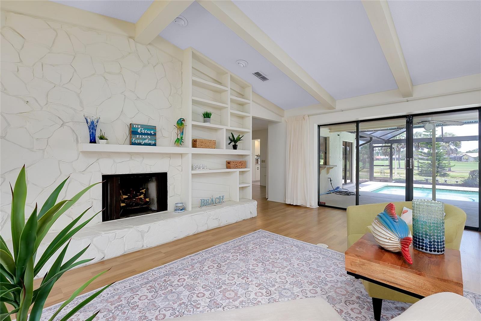 Image 11 of 95 For 915 Doral Lane