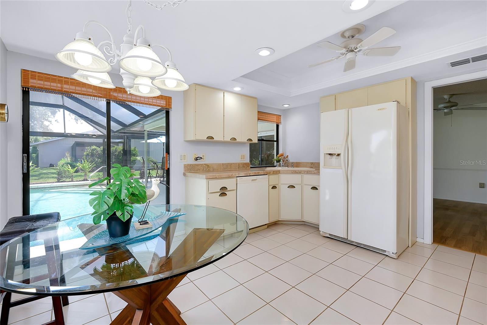 Image 27 of 95 For 915 Doral Lane