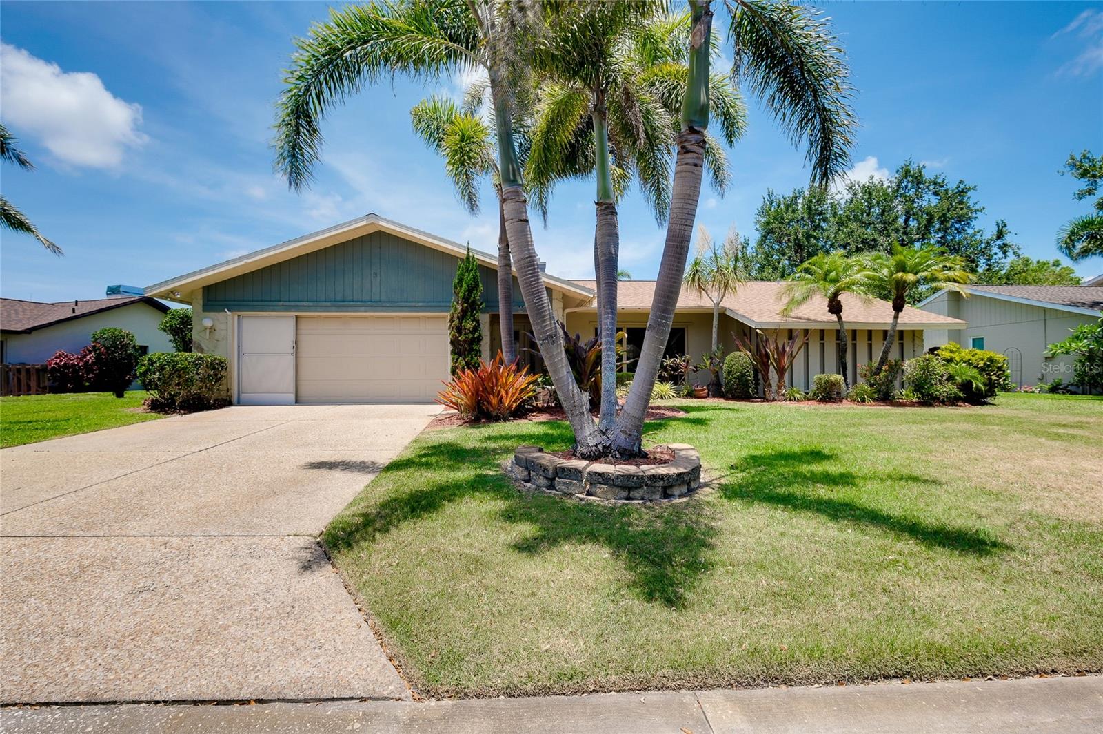 Image 3 of 95 For 915 Doral Lane
