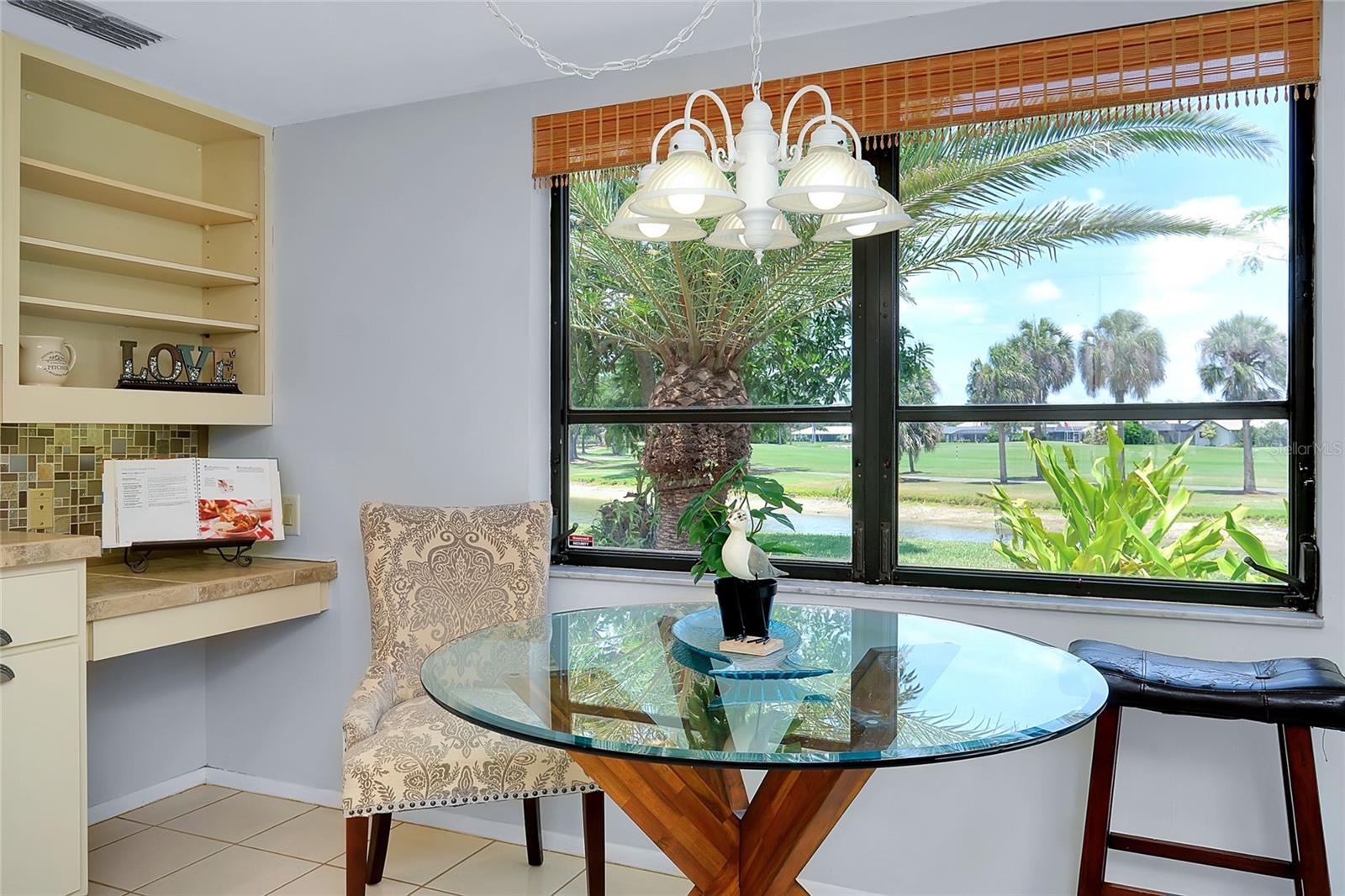 Image 32 of 95 For 915 Doral Lane