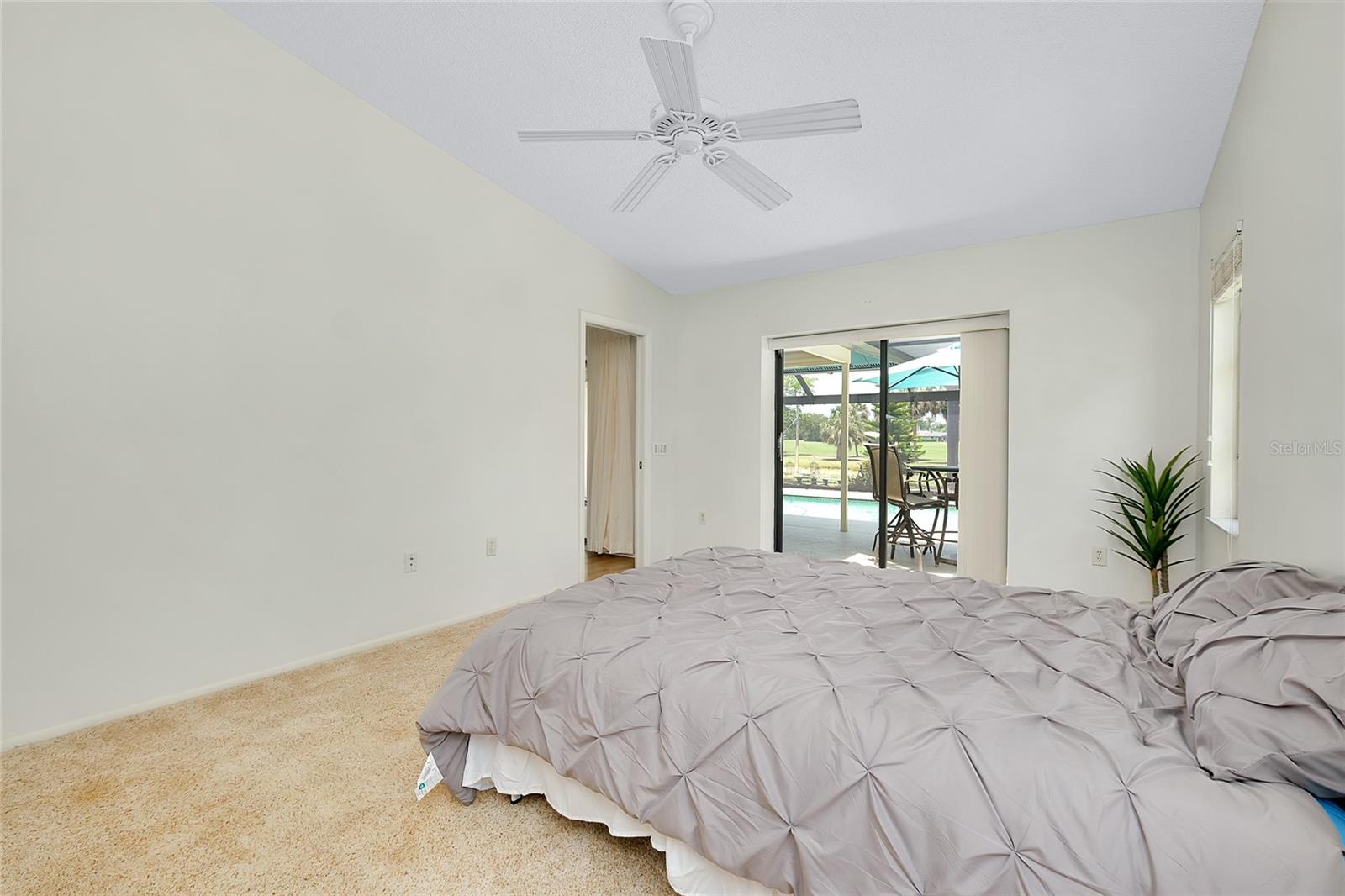 Image 35 of 95 For 915 Doral Lane