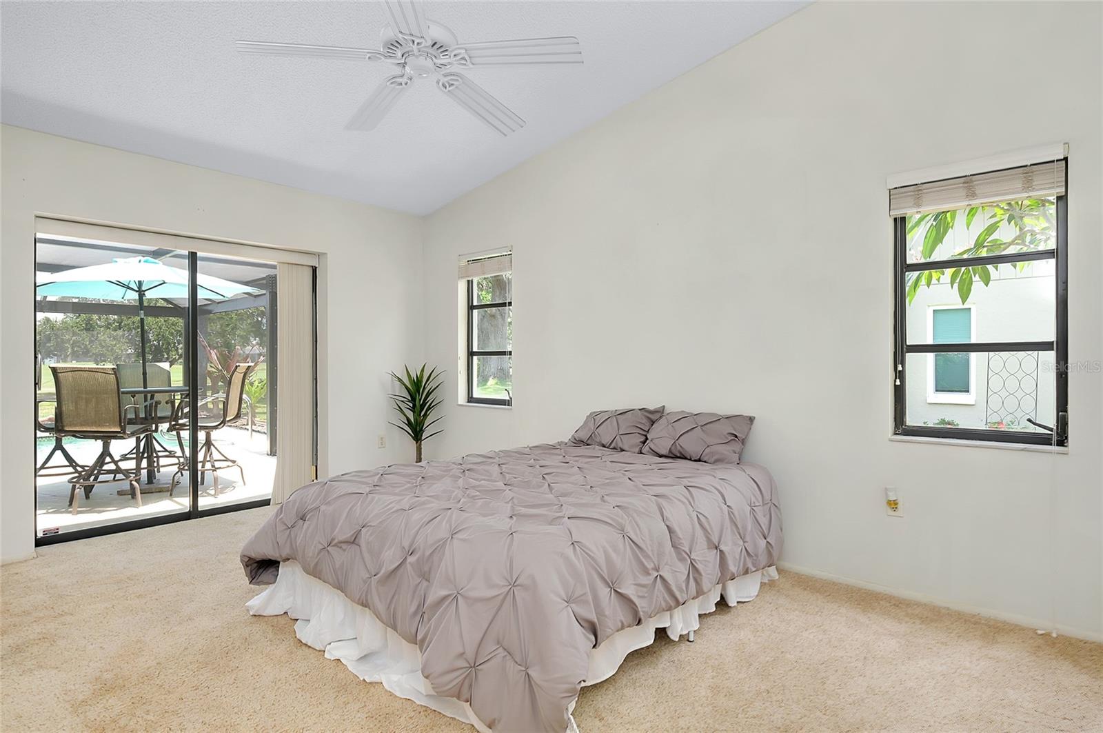 Image 36 of 95 For 915 Doral Lane